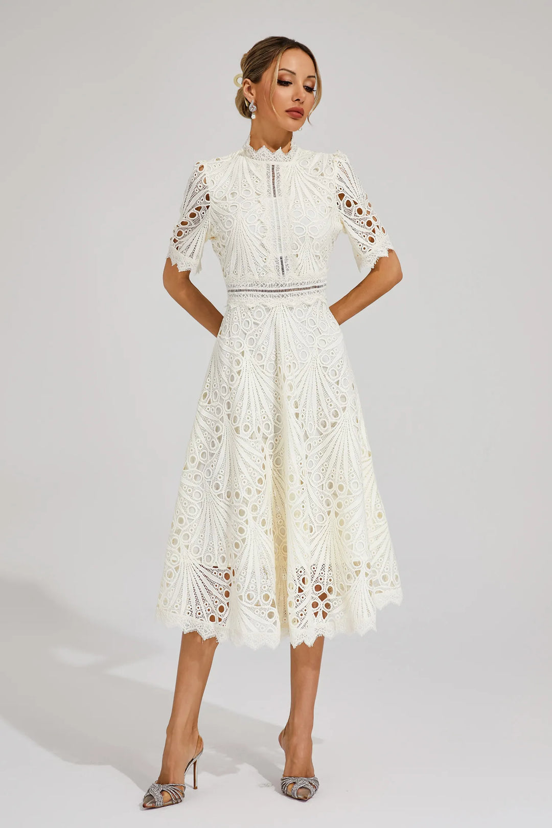 Lace Midi Dress – Elegant Scoop Neckline for Weddings and Special Events