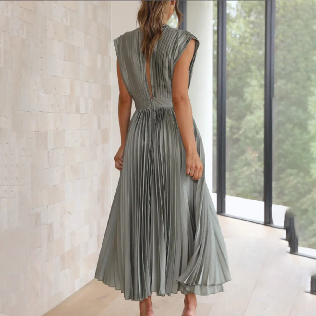 Clarissa | Pleated V-Neck Midi Dress