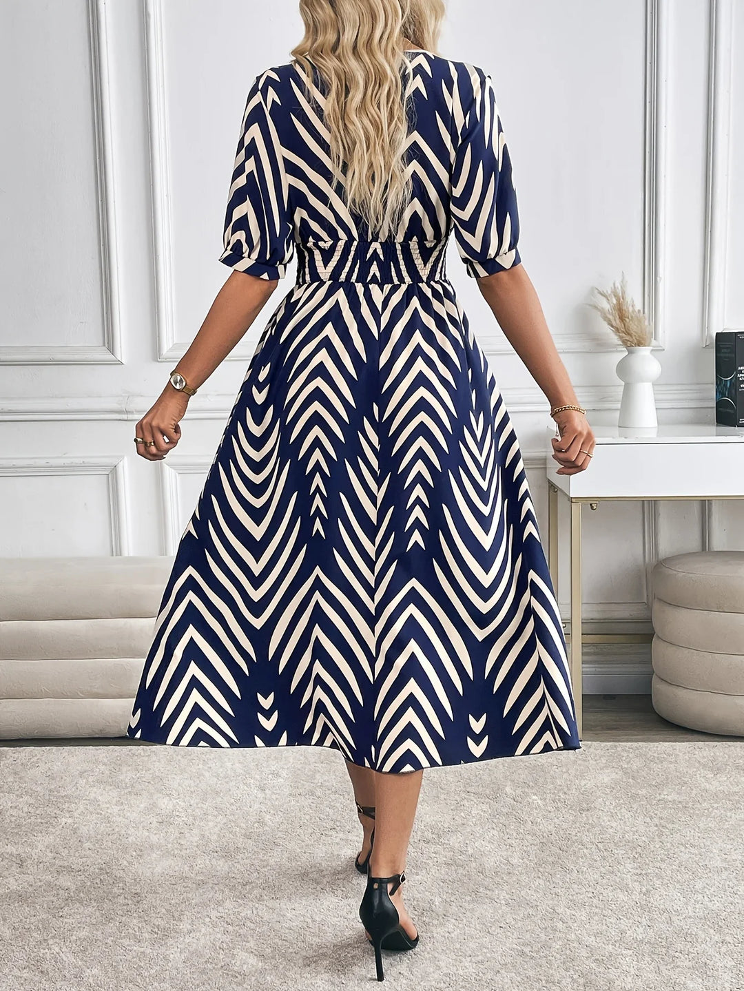 Selina – Geometric Flow Midi Dress